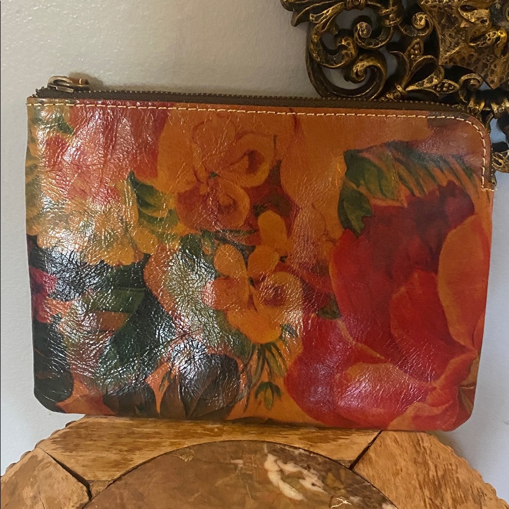 🌸Patricia Nash Multicolor Floral Wristlet 🌸
